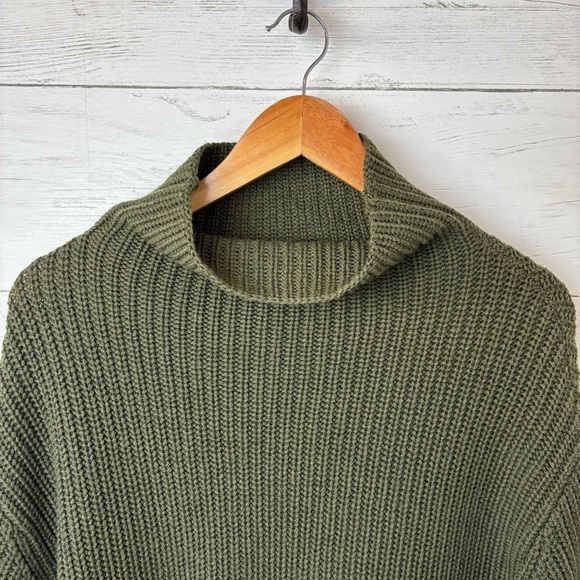 Aritzia Wilfred Montpellier Funnel Neck Sweater in Merino Private Green Small - Picture 5 of 11